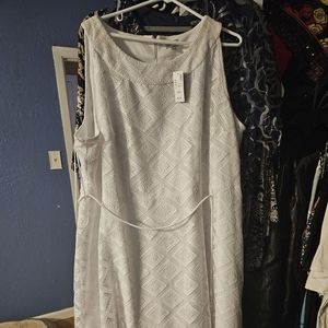 Avenue Lace Dress  Size 26/28 NWT